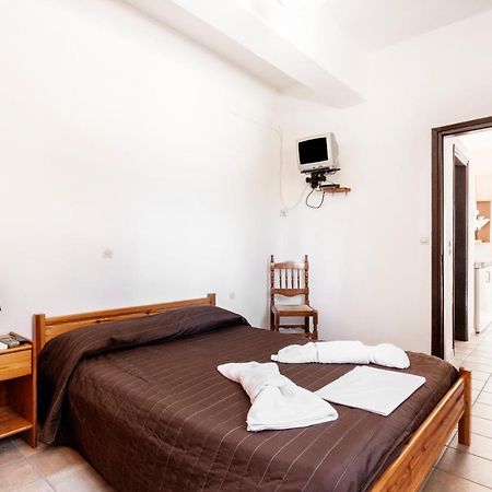 One Bedroom Apartment With Kitchenette# 12 A Raches  エクステリア 写真