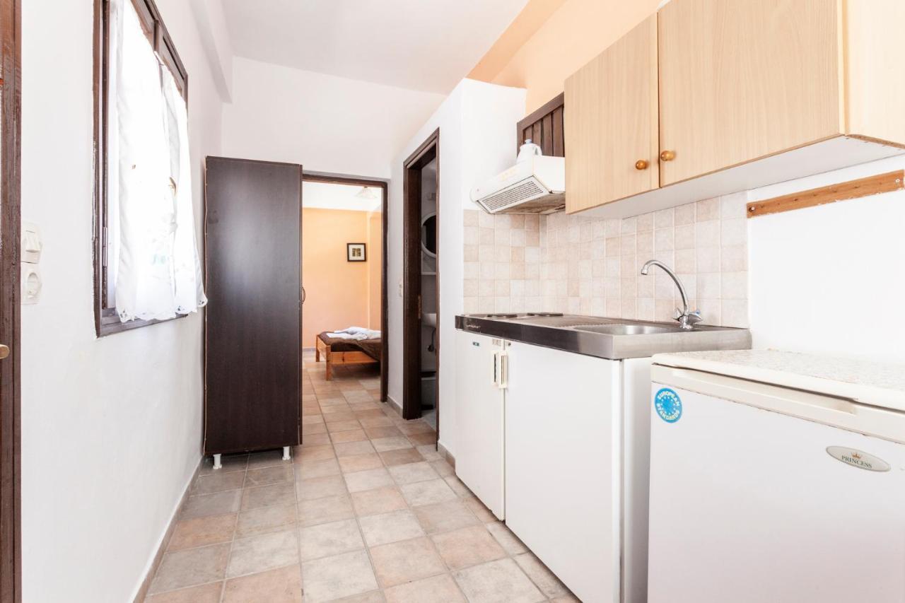 One Bedroom Apartment With Kitchenette# 12 A Raches  エクステリア 写真