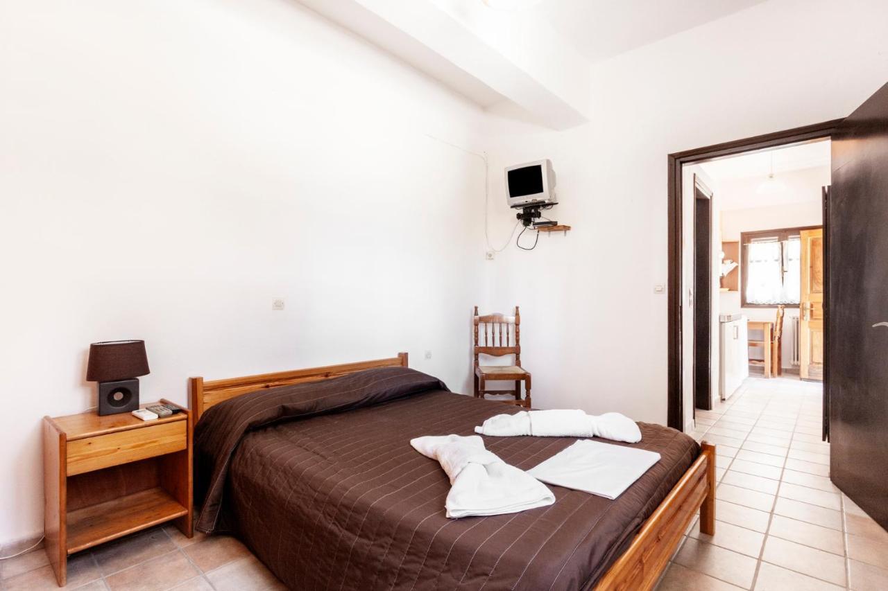 One Bedroom Apartment With Kitchenette# 12 A Raches  エクステリア 写真