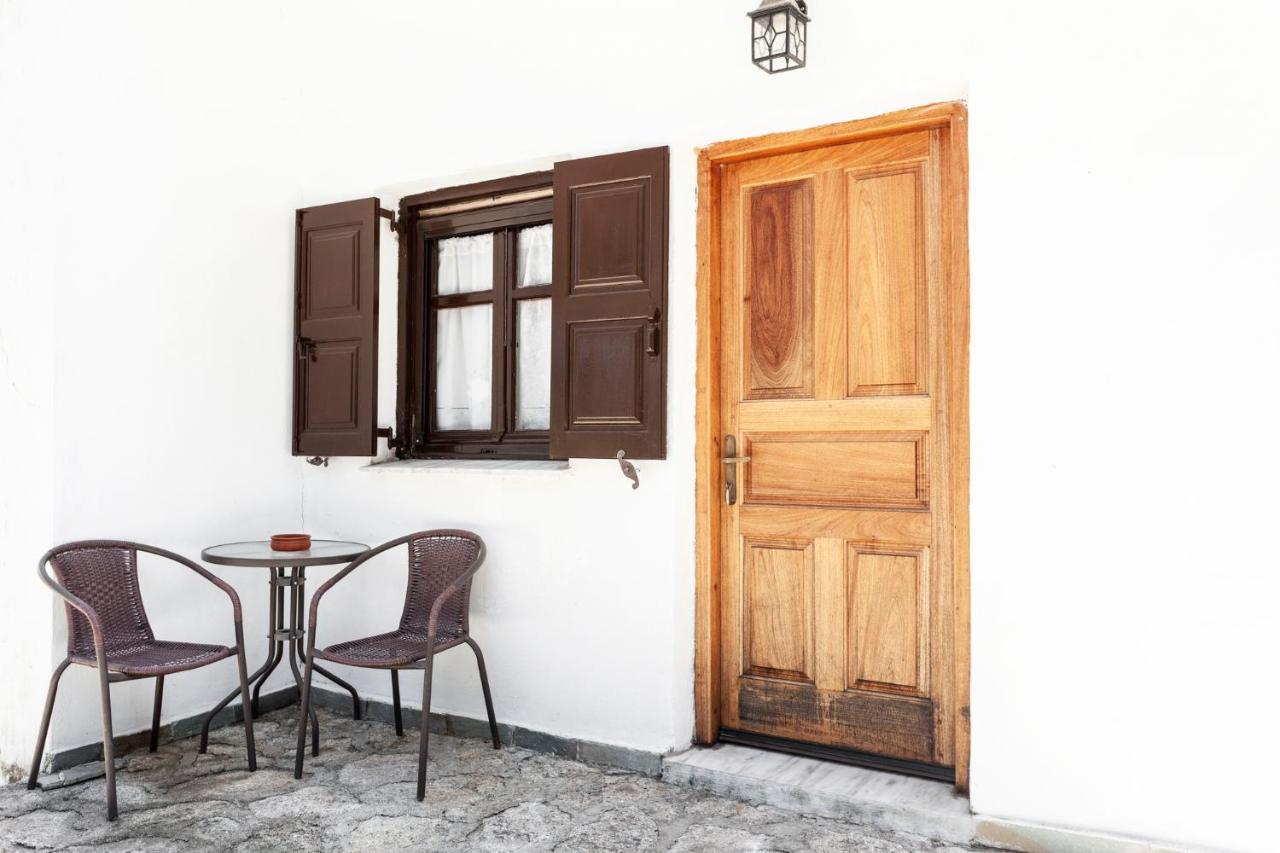 One Bedroom Apartment With Kitchenette# 12 A Raches  エクステリア 写真